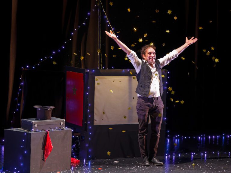 Le Cirque des Etoiles - Cie Comme une étincelle