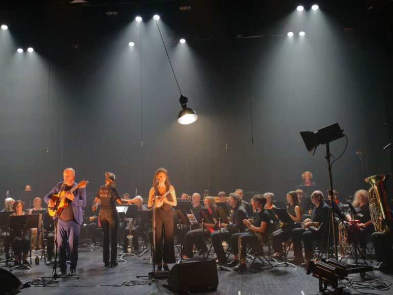 Happy Ends - Chloé Lacan, Thibaud Defever & l'Harmonie de Dardilly